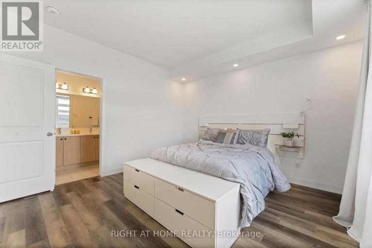 29417771/b-380-rolling-meadow-crescent/mer-bleuebradley-estatesanderson-park/ottawa/ontario/K1W0S1_9