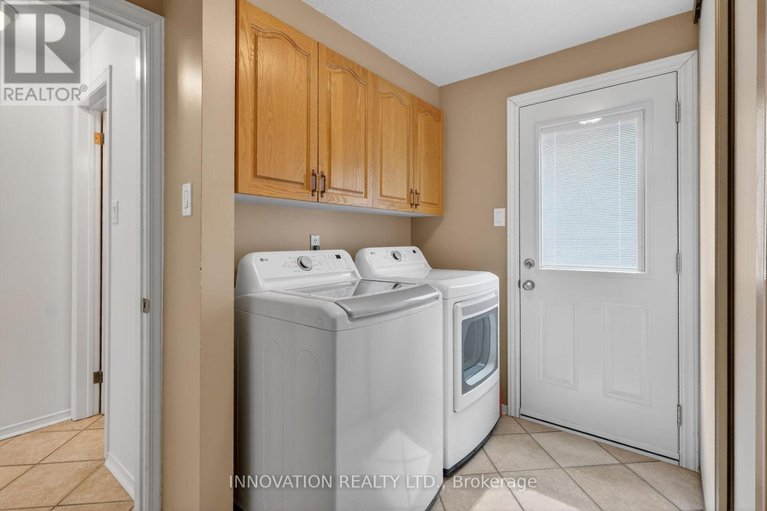 29674454/1698-teakdale-avenue/chapel-hill/ottawa/ontario/K1C6M4_17