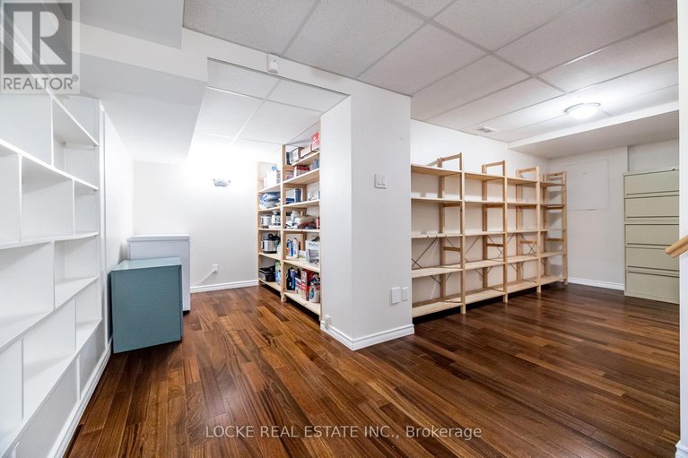 28873478/1668-sansonnet-street/mer-bleuebradley-estatesanderson-park/ottawa/ontario/K1C5Y6_40