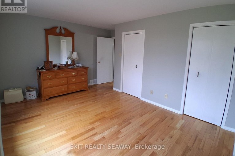 29541382/5514-county-road-16-road-n/iroquois/south-dundas/ontario/K0E1K0_19