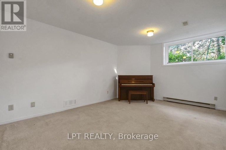 28752379/6-sandcliffe-terrace/centrepointe/ottawa/ontario/K2G5X1_32