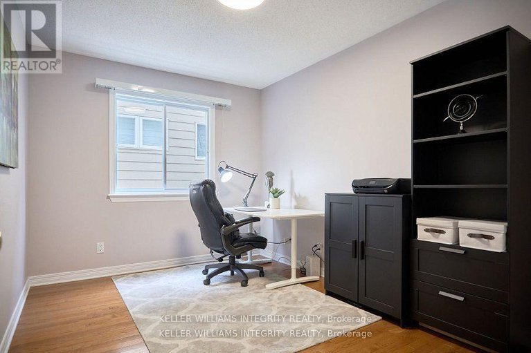 28409851/9-shannondoe-crescent/bridlewood/ottawa/ontario/K2M2C8_16
