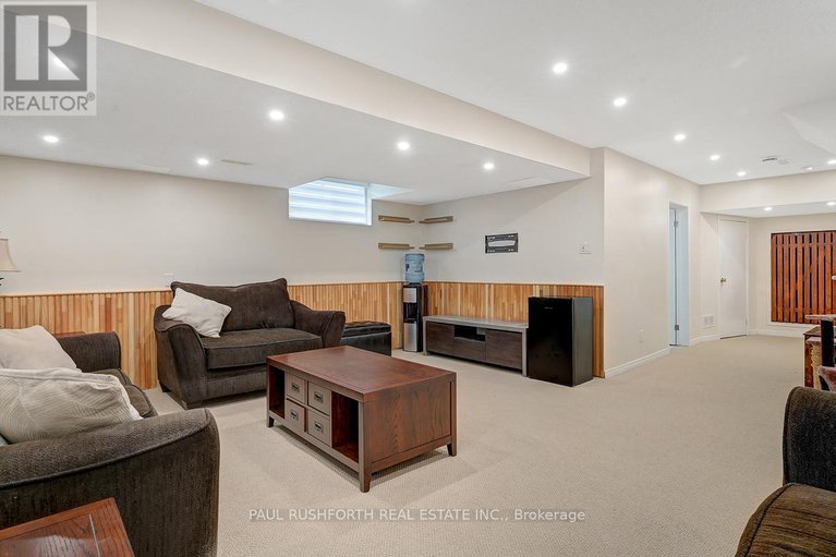 29122138/2087-breezewood-street/springridgeeast-village/ottawa/ontario/K4A4R7_22