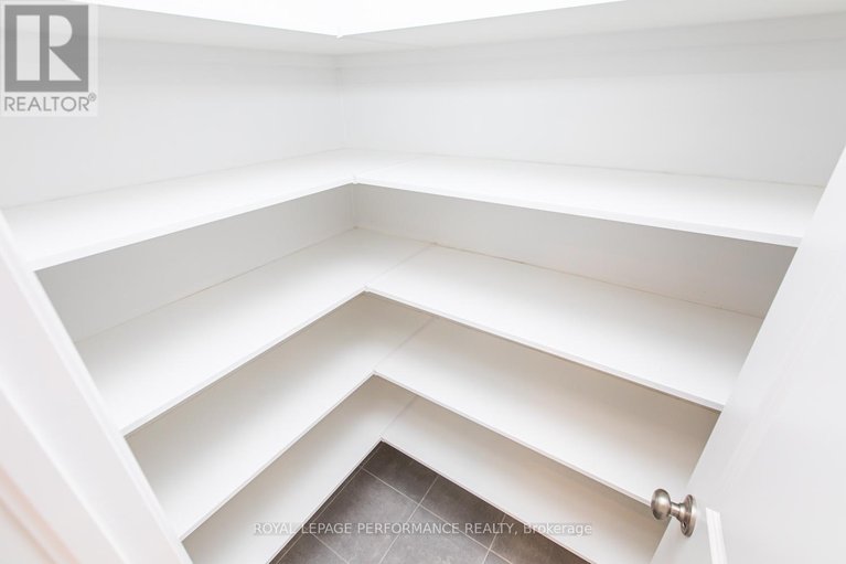 29649024/635-cordelette-circle/mer-bleuebradley-estatesanderson-park/ottawa/ontario/K1W0P2_12