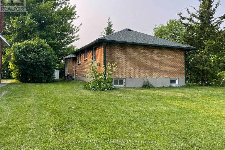 28514430/16-brook-lane/meadowlandscrestview/ottawa/ontario/K2G1R9_3