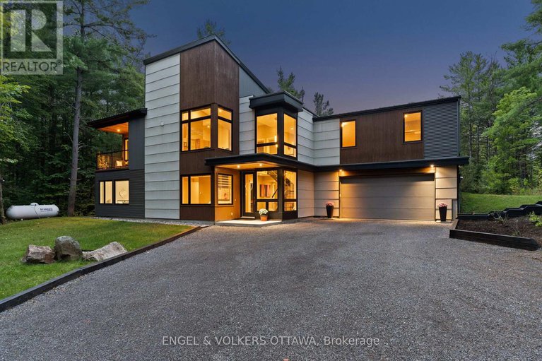 29343287/108-edith-margaret-place/huntley-ward-north-east/ottawa/ontario/K2W1A8_1