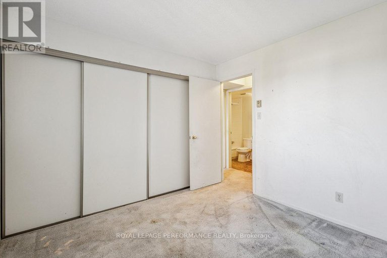 29052413/205-266-lorry-greenberg-drive/hunt-club-parkgreenboro/ottawa/ontario/K1T3J9_19