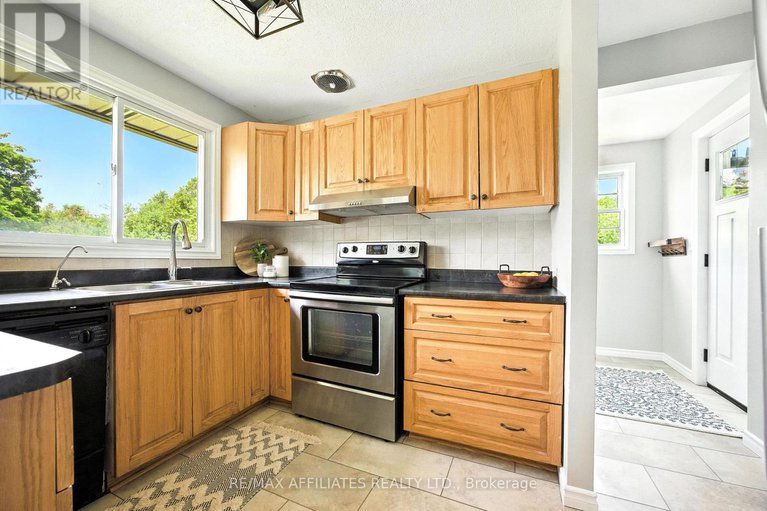 28520319/491-lake-avenue-e/beckwith-twp/beckwith/ontario/K7C3S7_8