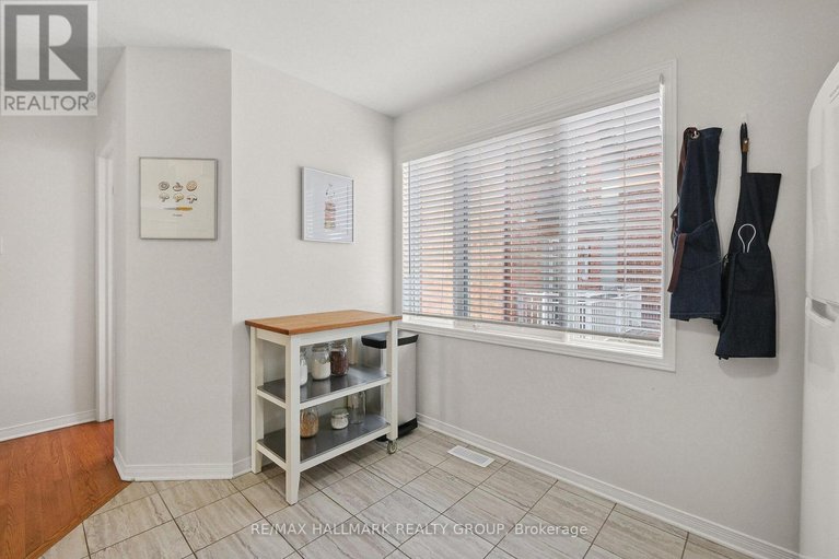 28650833/9-radstock-private/ottawa-centre/ottawa/ontario/K1R5J8_17