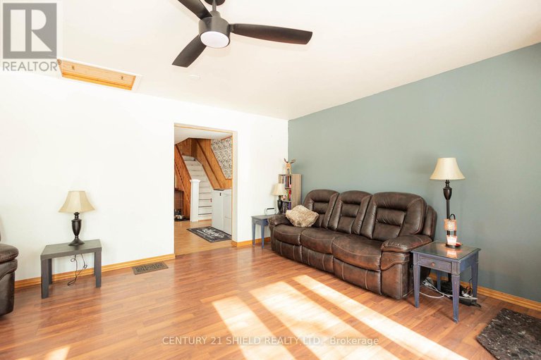 29387529/19864-county-rd-17-road/south-glengarry-charlottenburgh-twp/south-glengarry/ontario/K0C2J0_23