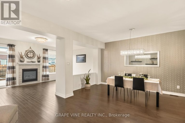 29618523/383-memorial-grove/riverside-southgloucester-glen/ottawa/ontario/K1X0C7_12