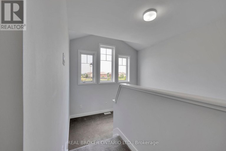 28620609/2123-winsome-terrace/fallingbrookgardenway-south/ottawa/ontario/K4A3P6_17