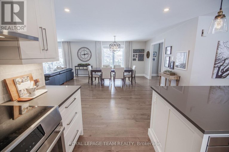 29324370/1085-lena-avenue/manotick-long-island-nicholls-island/ottawa/ontario/K4M1E7_12