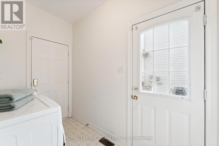 29042876/39-vermont-avenue/barrhaven-east/ottawa/ontario/K2G6M2_23