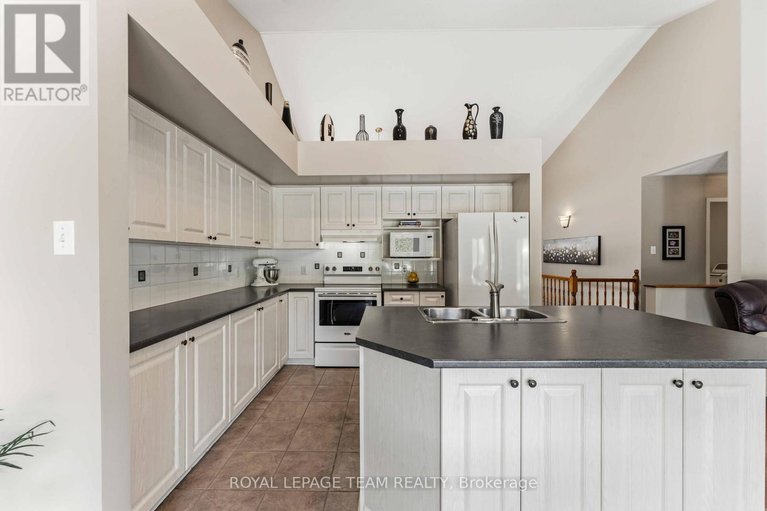 29666144/45-burnstead-crescent/emerald-meadowstrailwest/ottawa/ontario/K2M2T4_16