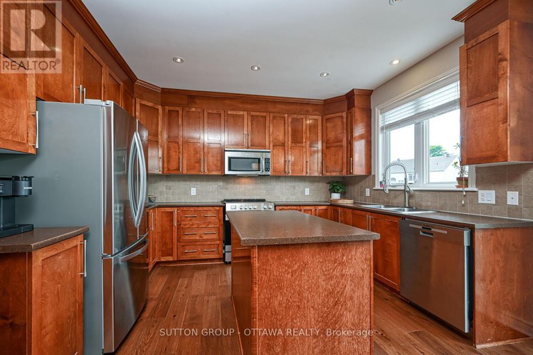 28623139/329-west-ridge-drive/stittsville-south/ottawa/ontario/K2S2G7_21