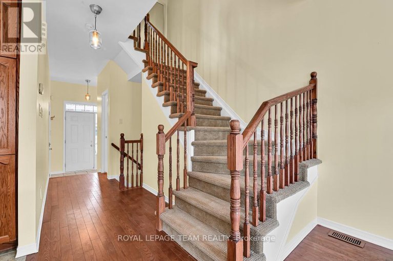 28275402/773-nakina-way/riverside-southgloucester-glen/ottawa/ontario/K1V2J2_15