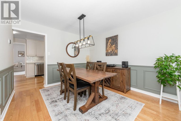 29349068/70-melanie-crescent/glencairnhazeldean/ottawa/ontario/K2L2J8_9