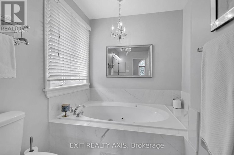 28610864/155-longshire-circle/longfields/ottawa/ontario/K2J4L2_24