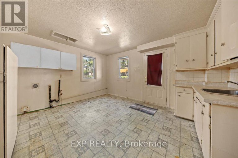 29111606/198-hinchey-avenue/mechanicsville/ottawa/ontario/K1Y1L7_12