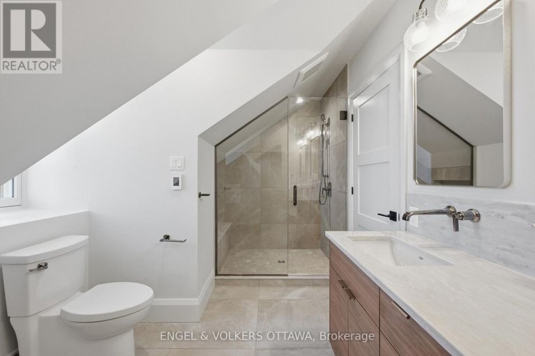 29649228/71-thomas-street/new-edinburgh/ottawa/ontario/K1M1M7_39