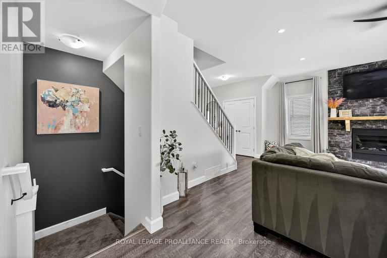 29517760/7468-county-rd-21-road/augusta-twp/augusta/ontario/K0E1X0_15