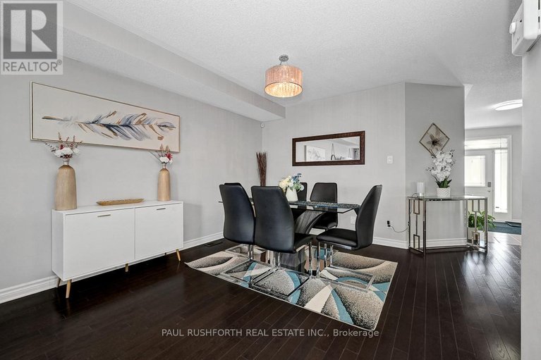 29495848/560-du-pin-rouge-way/mer-bleuebradley-estatesanderson-park/ottawa/ontario/K1W0C4_19