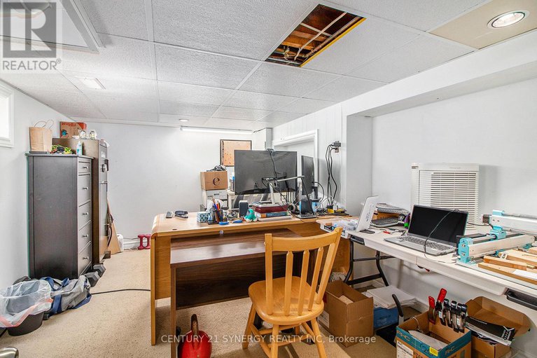 28332843/453-pleasant-park-road/alta-vistafaircrest-heights/ottawa/ontario/K1H5M9_20