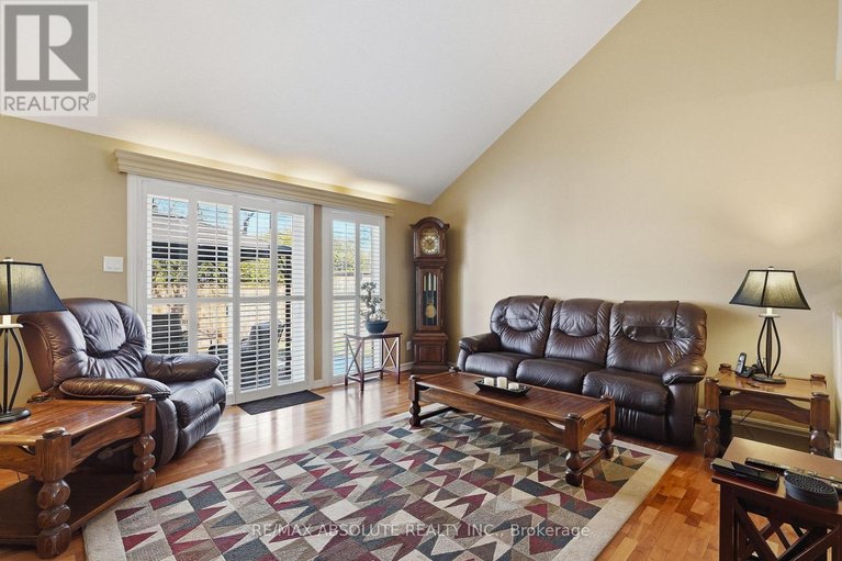 29579174/1594-st-georges-street/bilberry-creekqueenswood-heights/ottawa/ontario/K1E2M9_13