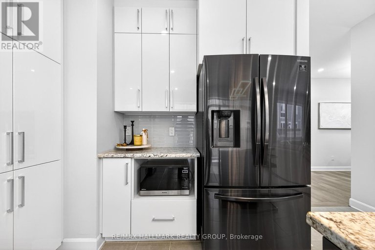 29232685/232-aquarium-avenue/avalon-west/ottawa/ontario/K4A1K7_9