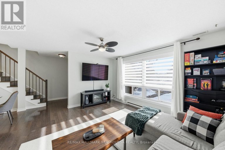 29571968/b-25-woodvale-green/craig-henrywoodvale/ottawa/ontario/K2G4H3_11