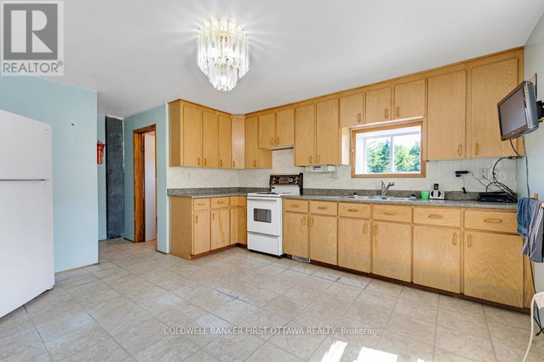 28651705/9252-highway-511-road/lanark-highlands-darling-twp/lanark-highlands/ontario/K0G1K0_9