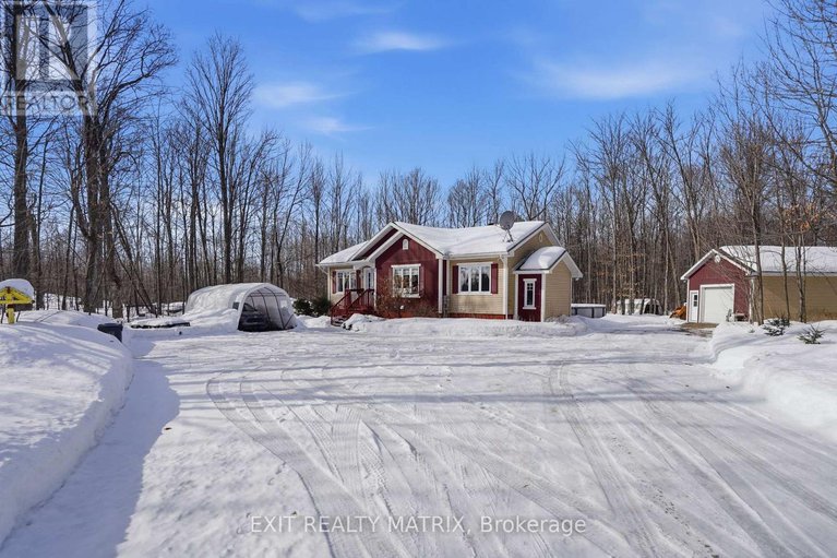 29431063/8150-montee-lemieux-road/east-hawkesbury/ontario/K0B1M0_1