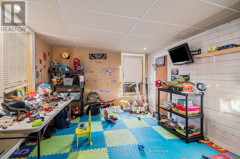 29056706/16015-county-2-road/long-sault/south-stormont/ontario/K0C1P0_18