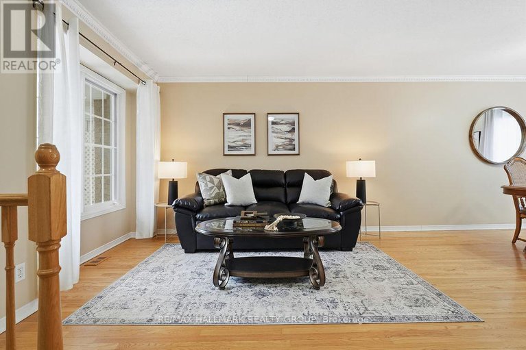 29250836/1165-falconcrest-court/chatelaine-village/ottawa/ontario/K4A3Z4_5