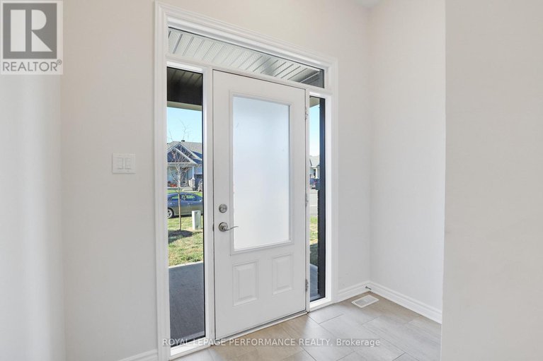 29022821/108-patchell-place/north-grenville-twp-kemptville-south/north-grenville/ontario/K0G1J0_3