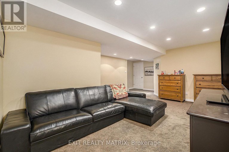 28615038/51-peterson-place/katimavik/ottawa/ontario/K2L4A8_26
