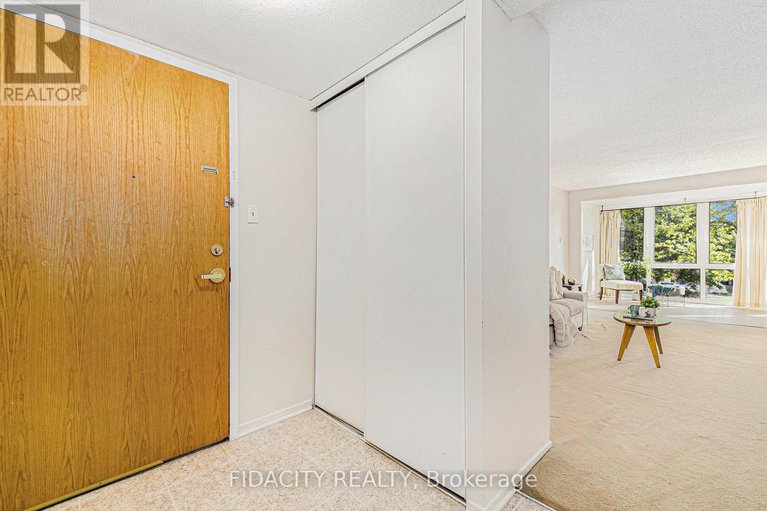 28384635/205-960-teron-road/beaverbrook/ottawa/ontario/K2K2B6_3