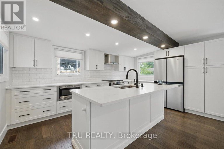 28427630/2114-balharrie-avenue/hawthorne-meadows/ottawa/ontario/K1G1G5_9