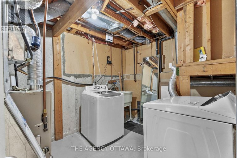 28611085/602-seyton-drive/westcliffe-estates/ottawa/ontario/K2H7X5_29