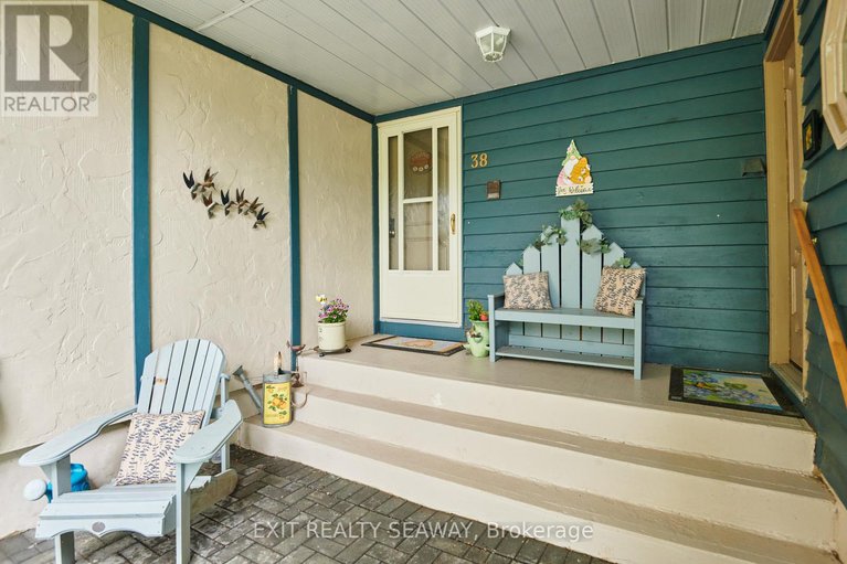 28431917/38-spruce-street/ingleside/south-stormont/ontario/K0C1M0_4