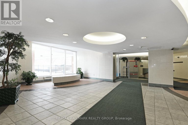 29304653/805-2020-jasmine-crescent/beacon-hill-south/ottawa/ontario/K1J8K5_2