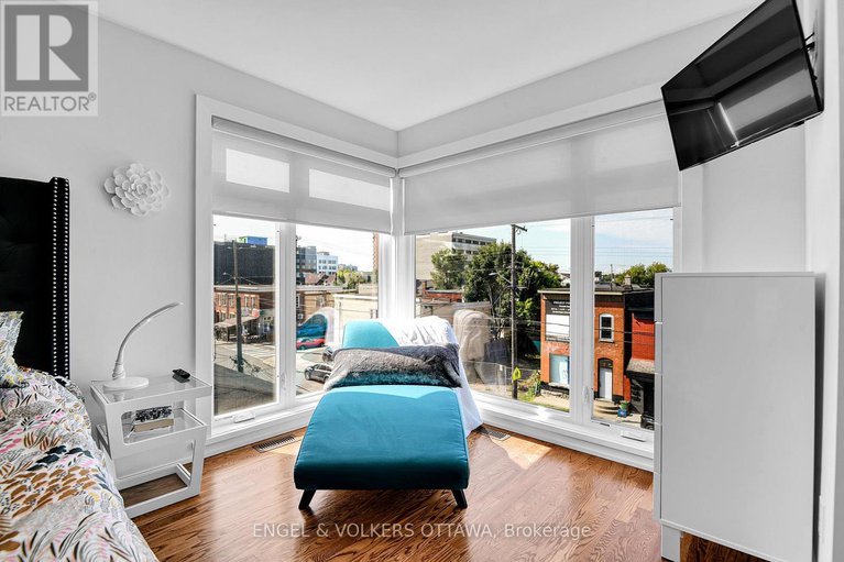 28835279/353e-booth-street/west-centre-town/ottawa/ontario/K1R7K1_25