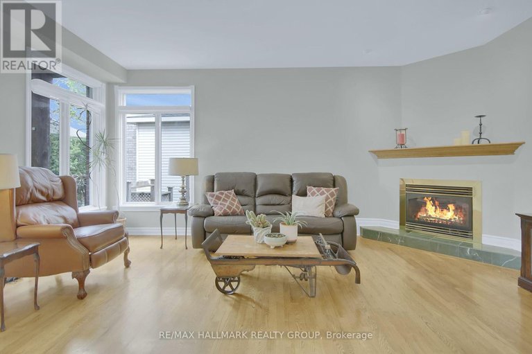 28324389/138-shaughnessy-crescent/kanata-lakesheritage-hills/ottawa/ontario/K2K2N3_23