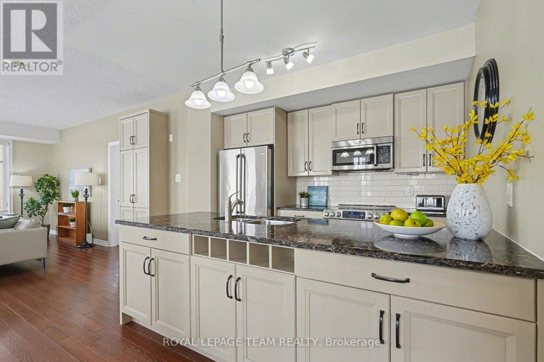 29295355/202-220-janka-private/emerald-meadowstrailwest/ottawa/ontario/K2V0E6_13