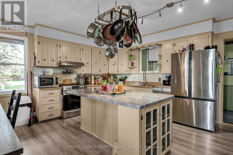 28622268/19943-county-18-road/south-glengarry-charlottenburgh-twp/south-glengarry/ontario/K0C2J0_6