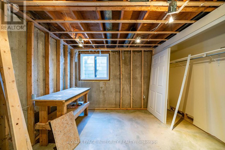 29319592/2061-prince-of-wales-drive/rideau-heightsrideau-river/ottawa/ontario/K2E7A4_19