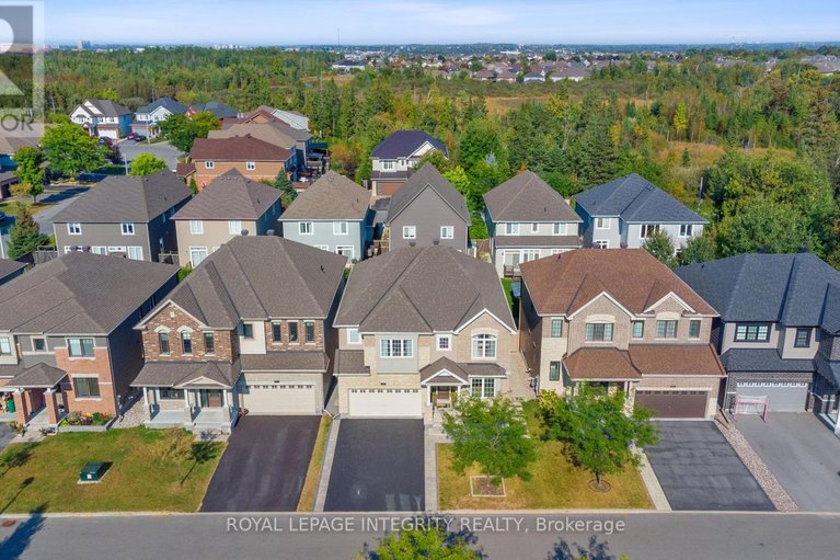 29595404/49-hawks-landing-crescent/stittsville-north/ottawa/ontario/K2S1W1_40