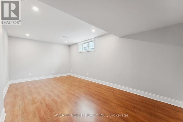 28444872/272-trail-side-circle/springridgeeast-village/ottawa/ontario/K4A5B1_28