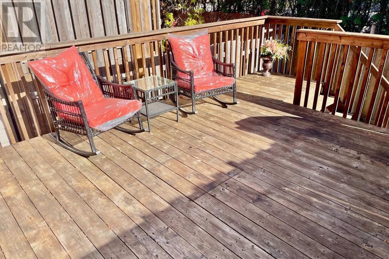 28921188/15-sturbridge-private/hunt-club-parkgreenboro/ottawa/ontario/K1T3J6_16